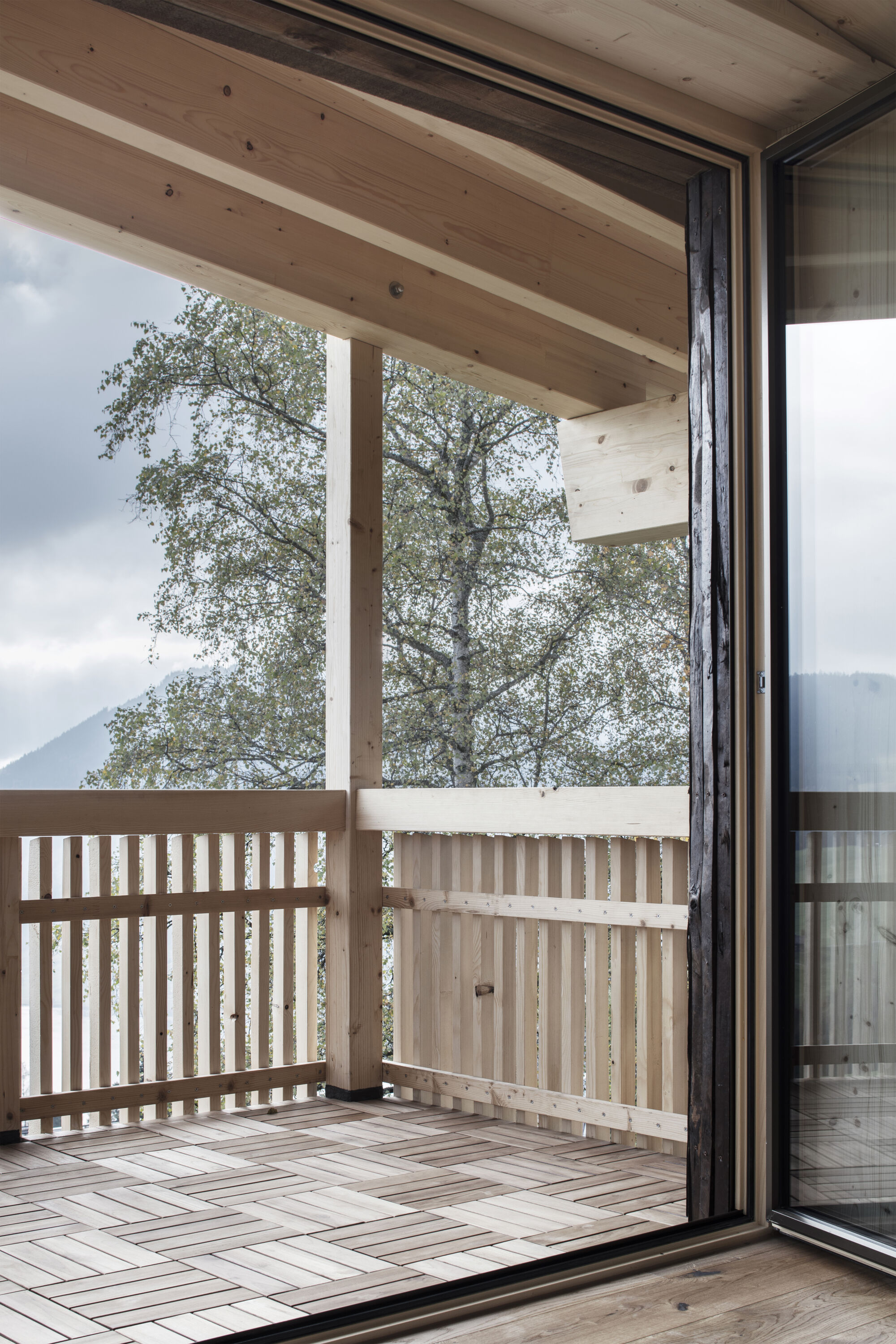 EFH Boeschi Foto INT Balkon Kopie